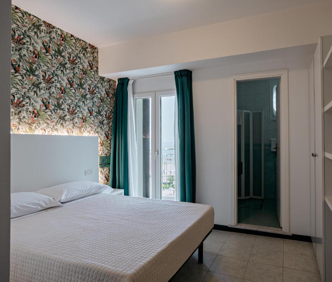 Solemare Hotel E Residence Мисано Адриатико Екстериор снимка