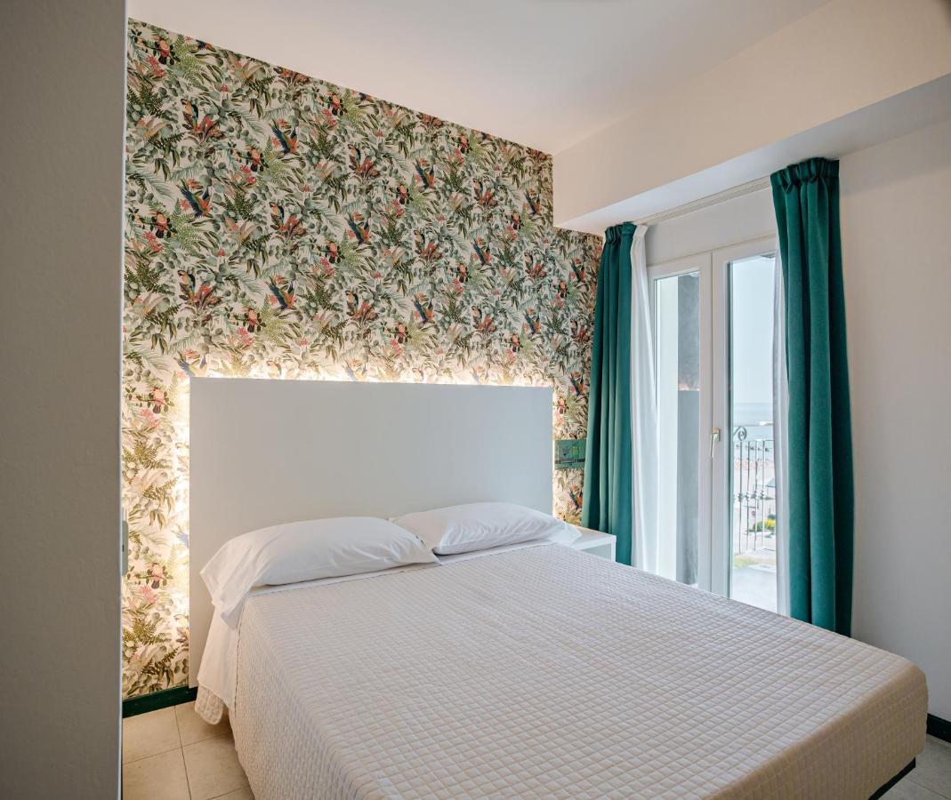 Solemare Hotel E Residence Мисано Адриатико Екстериор снимка
