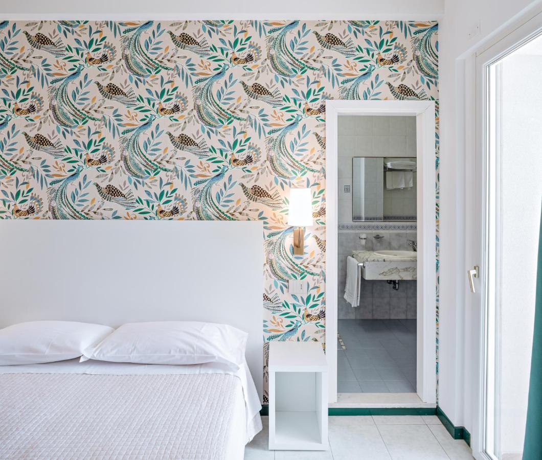 Solemare Hotel E Residence Мисано Адриатико Екстериор снимка