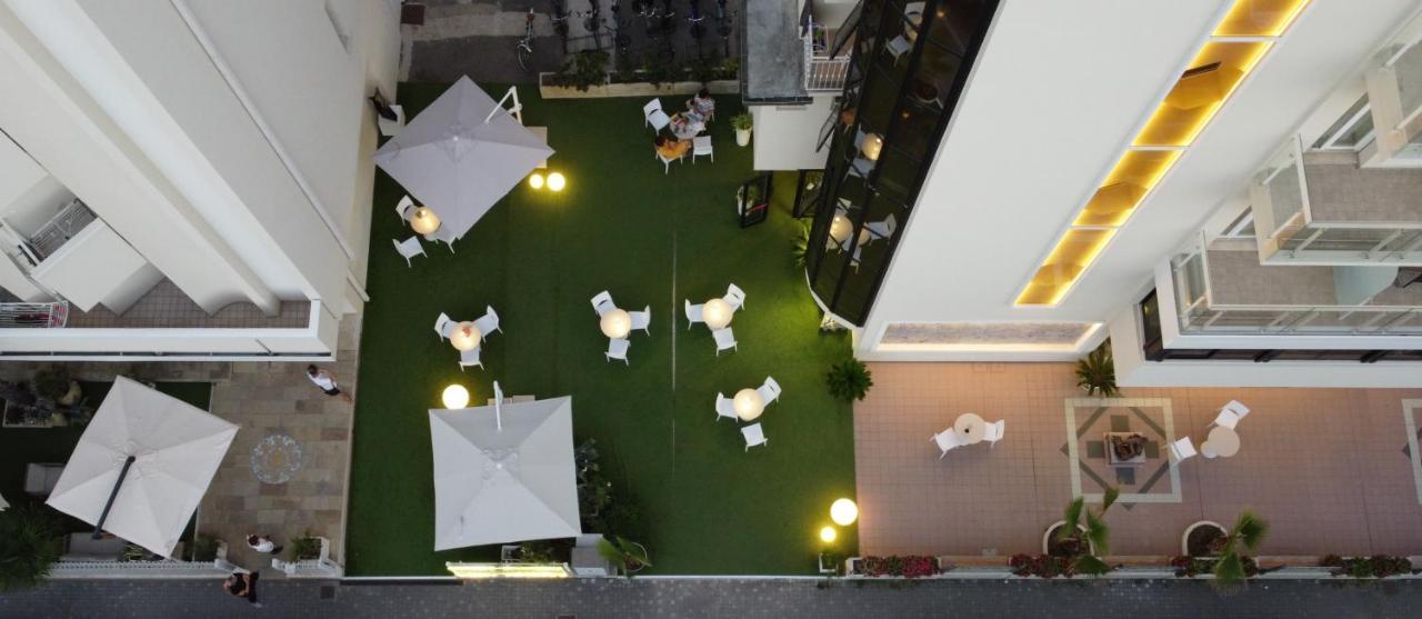 Solemare Hotel E Residence Мисано Адриатико Екстериор снимка