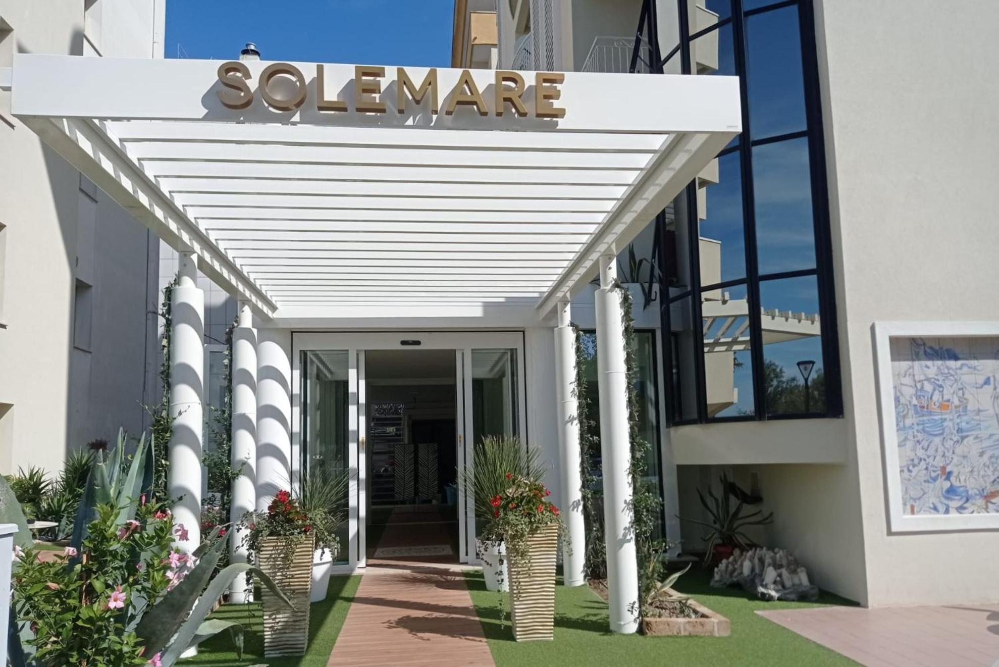 Solemare Hotel E Residence Мисано Адриатико Екстериор снимка