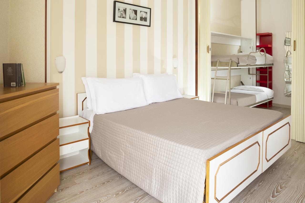 Solemare Hotel E Residence Мисано Адриатико Екстериор снимка