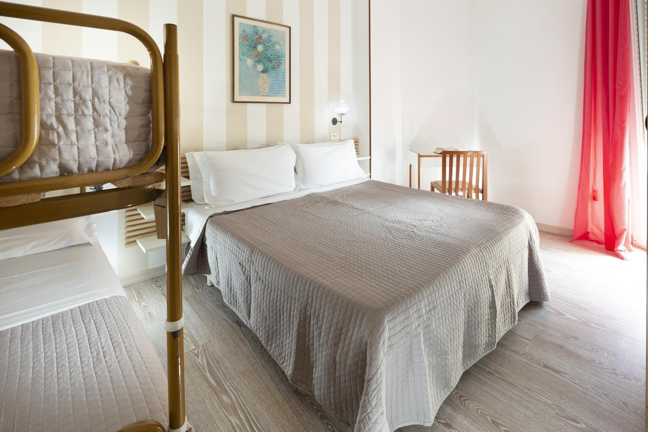 Solemare Hotel E Residence Мисано Адриатико Екстериор снимка