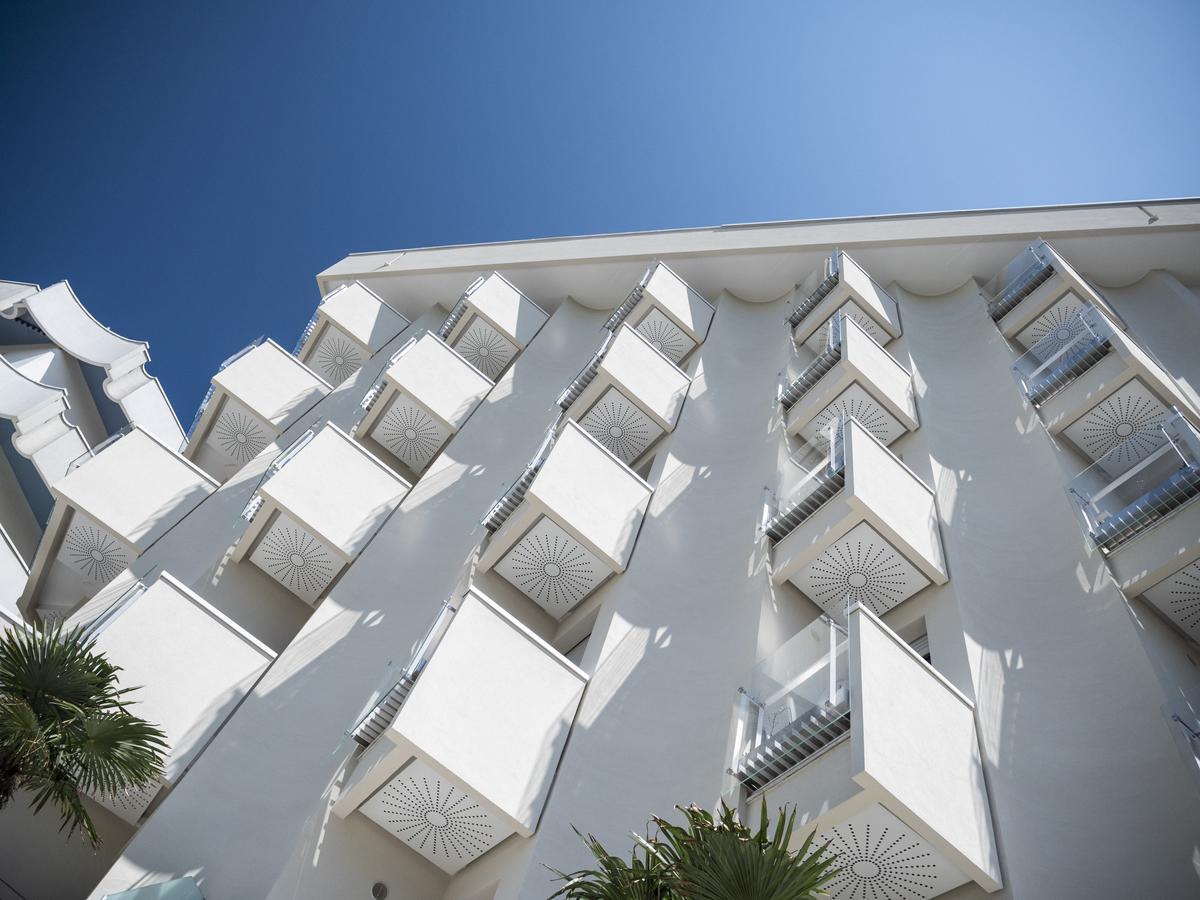 Solemare Hotel E Residence Мисано Адриатико Екстериор снимка