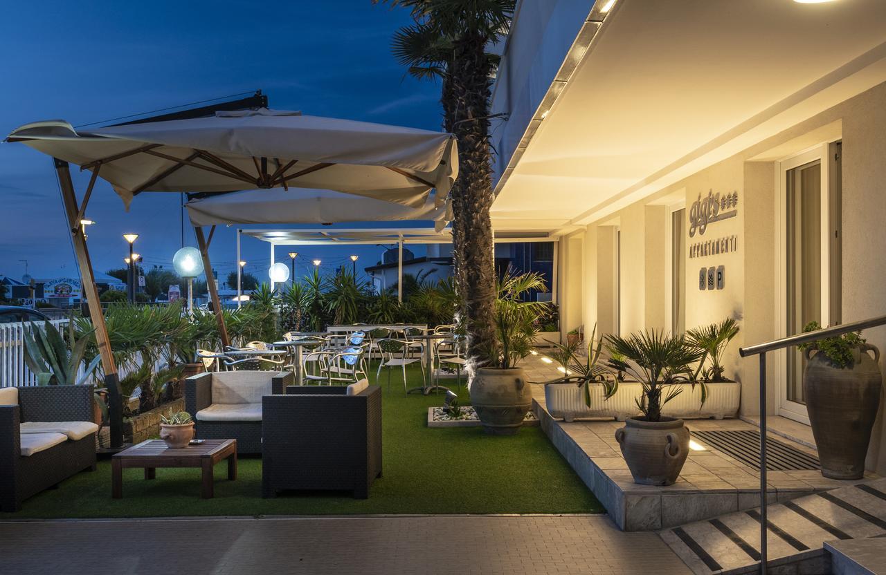 Solemare Hotel E Residence Мисано Адриатико Екстериор снимка